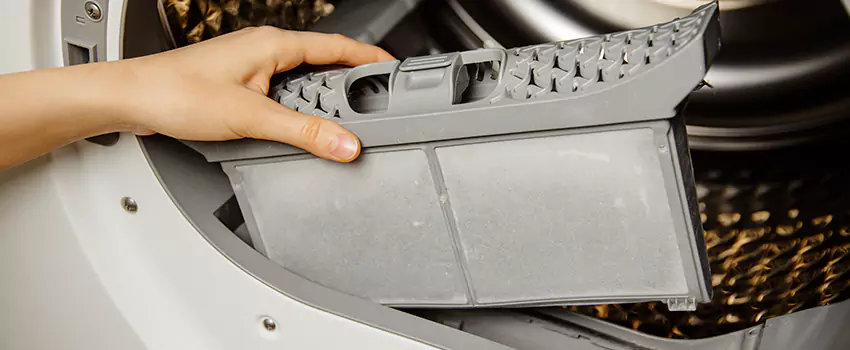 Signs Of A Clogged Dryer Lint Trap in Creekbend Estates, Texas